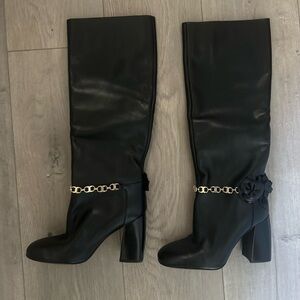 TORY BURCH BLACK BLOSSOM PULL ON BOOTS -  SIZE 6 - RUN SMALL